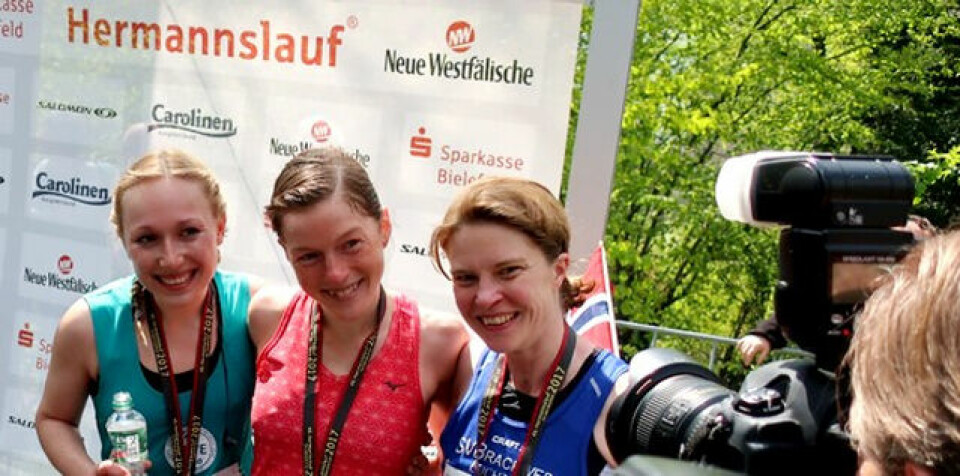Hilde Aders vant Hermannslauf for tredje gang på rad Hermannslauf_kvinnepallen.jpg