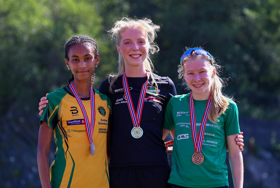 Premiepallen: Venus Abraham Tefera, Andrea Nygård Vie og Kaja Holte Fjeldstad.