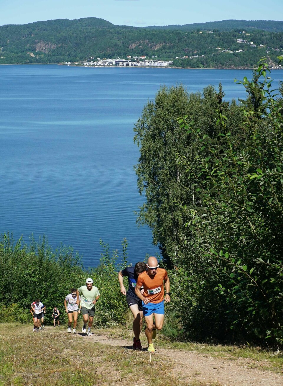 Even Eriksrud som til slutt ble nummer tre, har tatt teten i herreklassen med vinner Stian Bergstå hakk i hæl. (Foto: Simen Langeteig)
