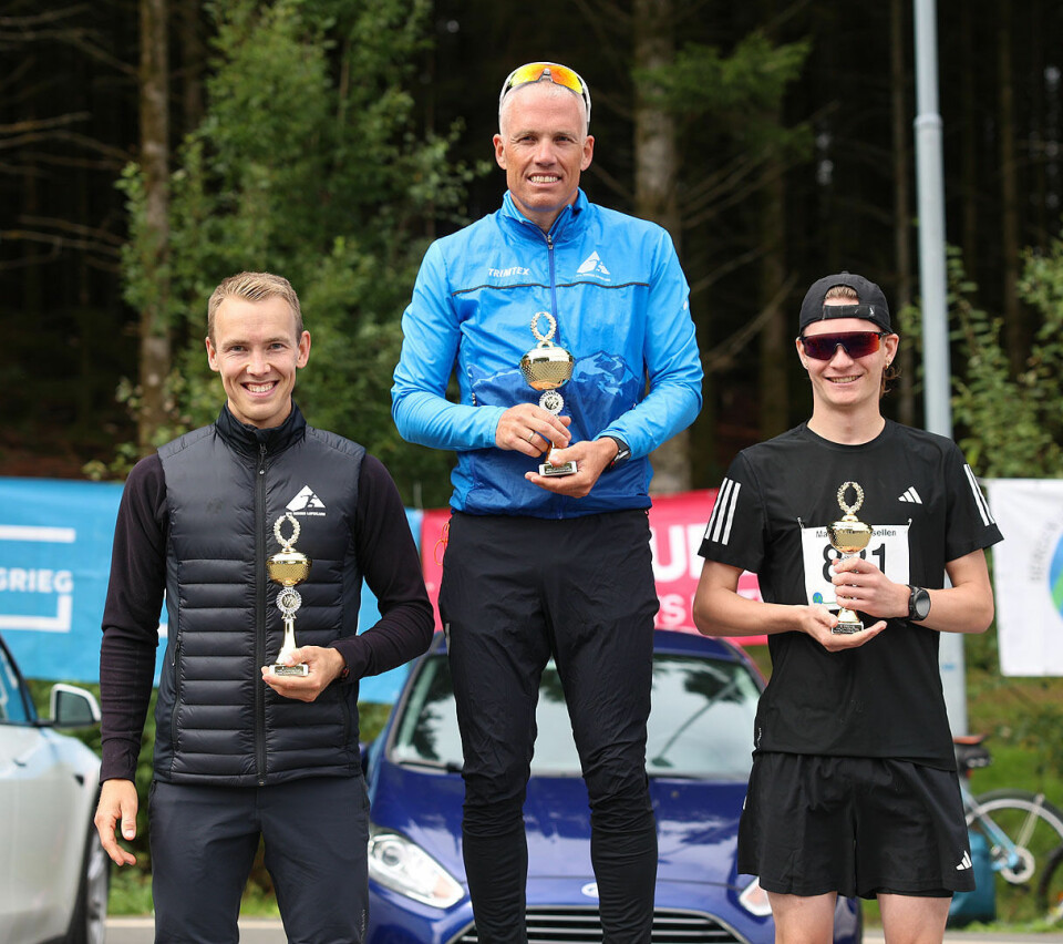 Premiepallen menn halvmaraton: Tøger Trettsveen, Håvard Berland og Emil Skålevik.