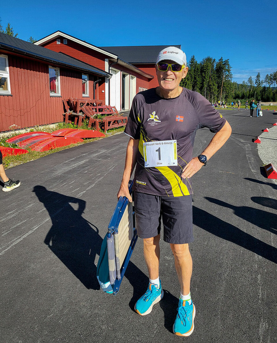 Entusiasten og ultraløpsnestoren Olav Engen har fått startnummer 1. (Foto: Marianne Røhme)