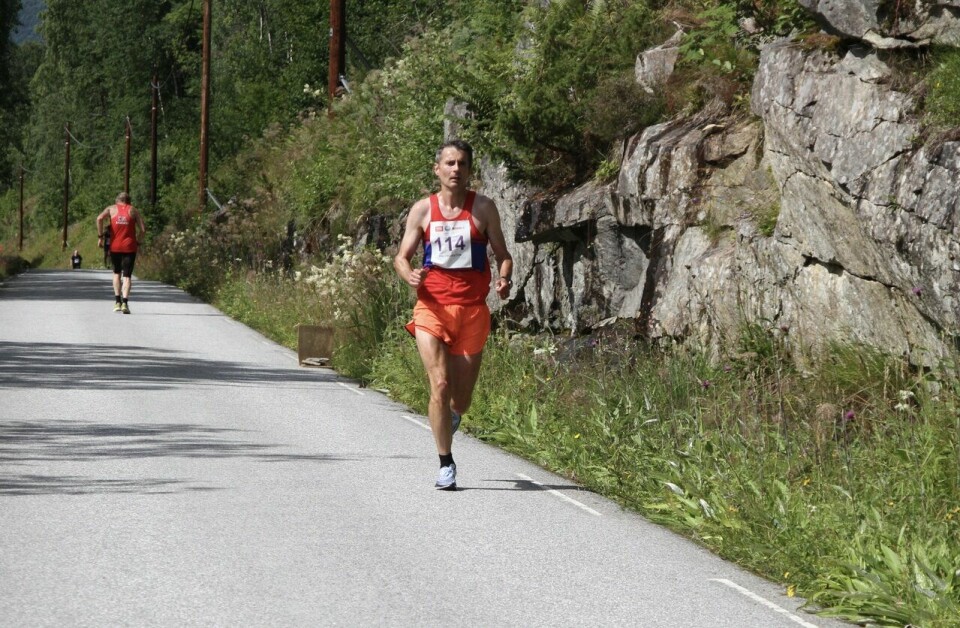 Lars Martin Melheim og Anne-Marit Brautaset vant 10 km i Hornindal Halv_Hugo_Olsen