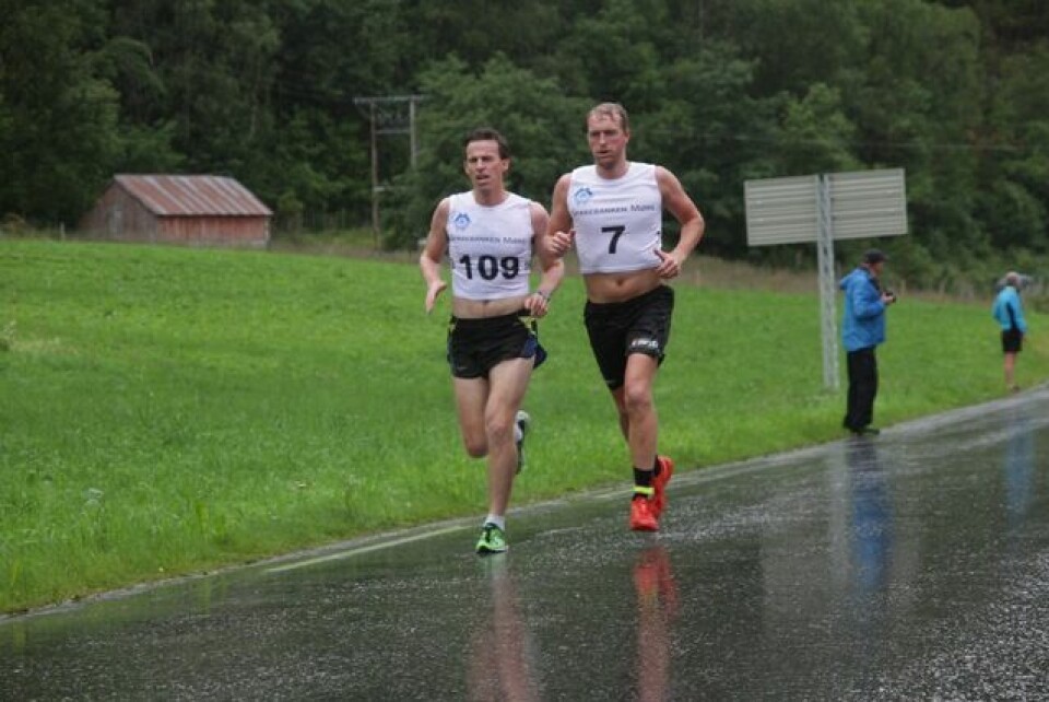 Joar Thele, Lyn, med solid løyperekord i Hellesyltløpet 1km_Knut_Anders_Hatlen_and_Hans_Kristian_Stadheim