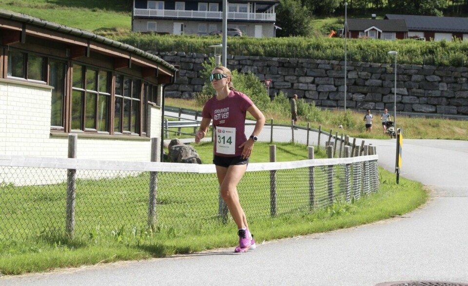 Lars Martin Melheim og Anne-Marit Brautaset vant 10 km i Hornindal Mini_Tora_Haaland